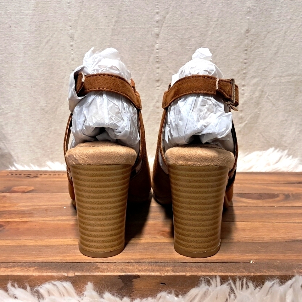 Giani Bernini Slingback Heeled Sandals NWT - Picture 5 of 7